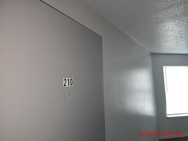 Unit Photo