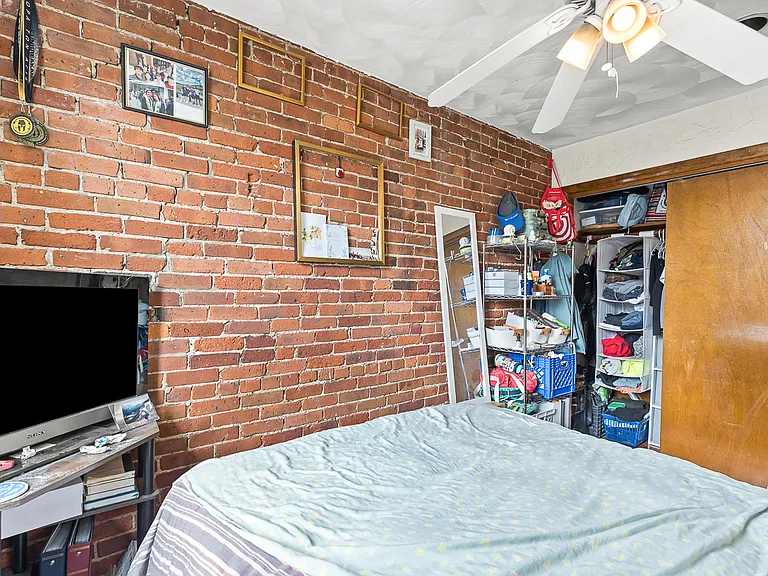 178 Salem St #6 — Photo 7