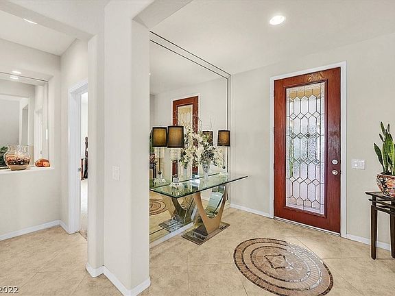 4th image of 8104 Imperial Lakes St