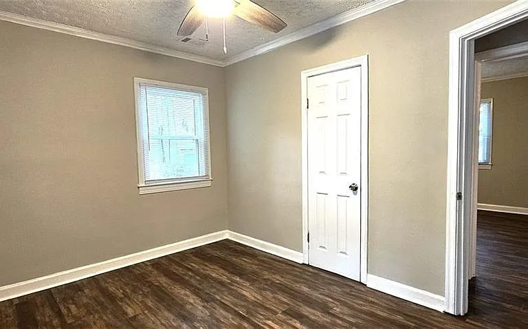 1007 Edie Ave SE — Photo 5
