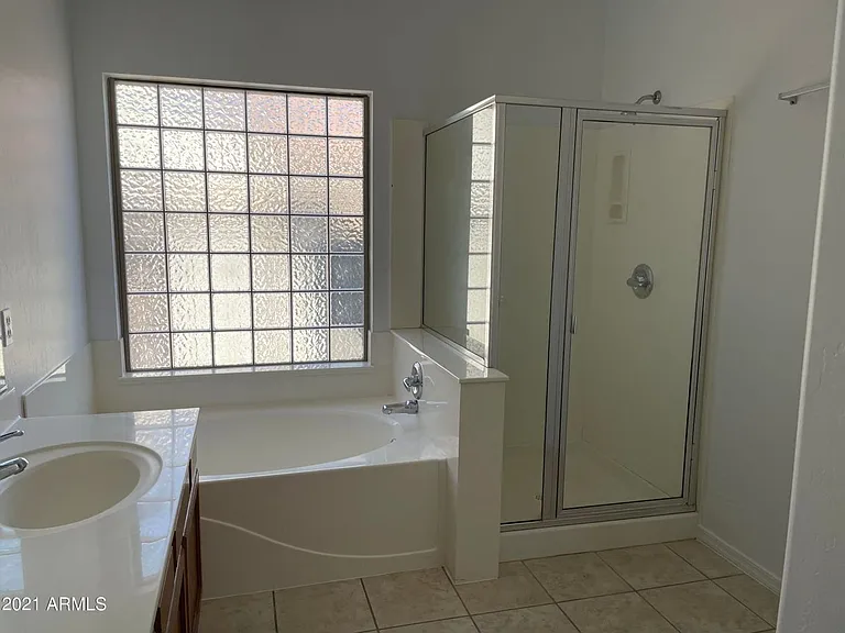 15969 W Madison St — Photo 19