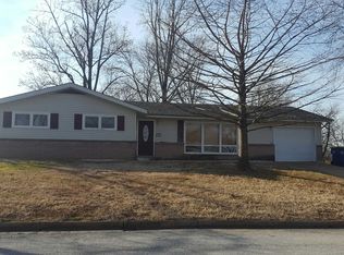 317 Crestview Dr, Union, MO 63084