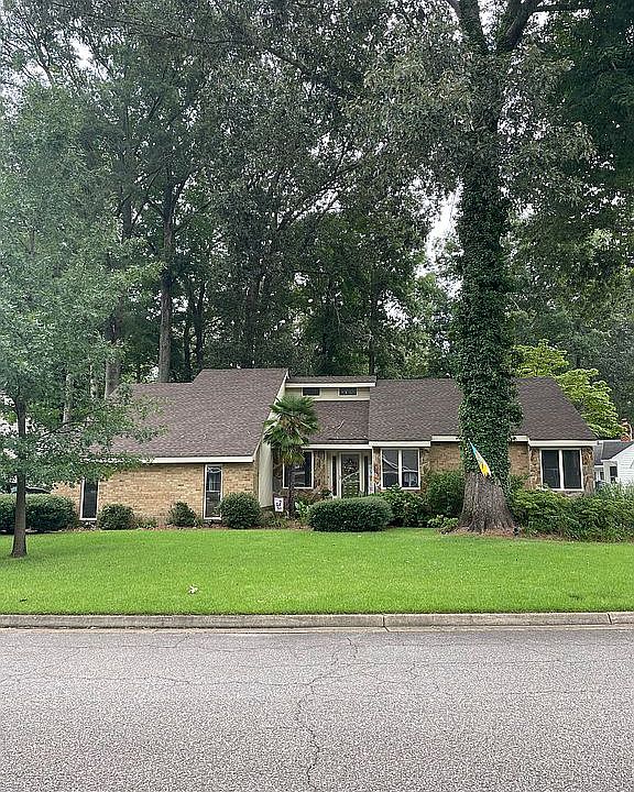 1st image of 821 Mildenhall Dr
