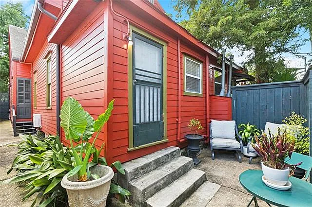 2625 Chartres St — Photo 9