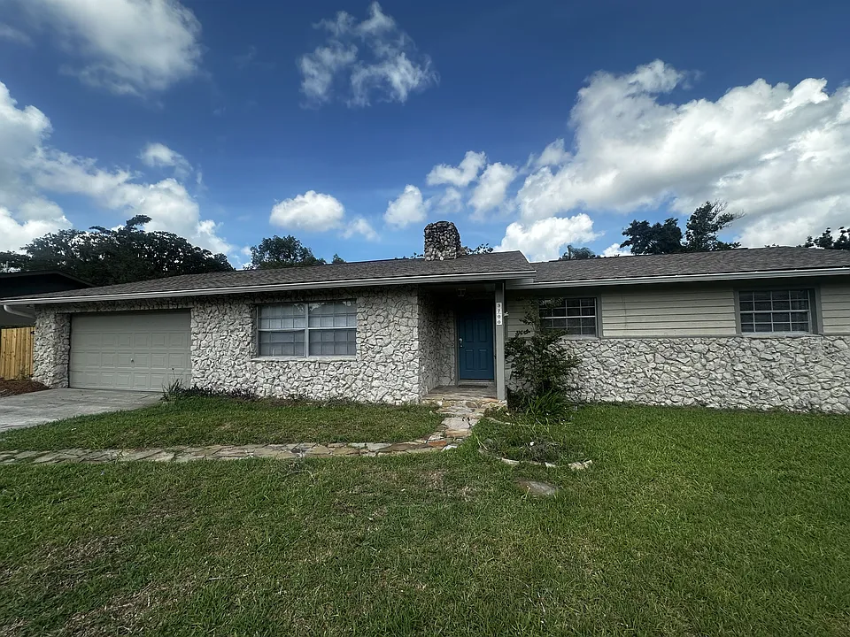 3700 SE 34th Ct