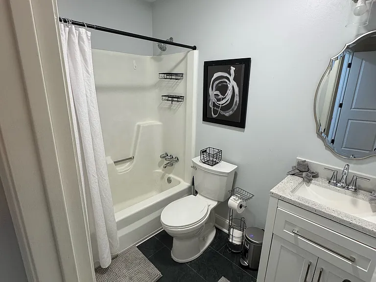 2413 Houma Blvd E — Photo 8
