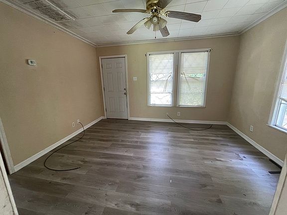3rd image of 6108 Jade Ave