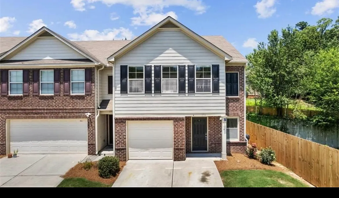 173 Oakland Hills Way — Photo 1