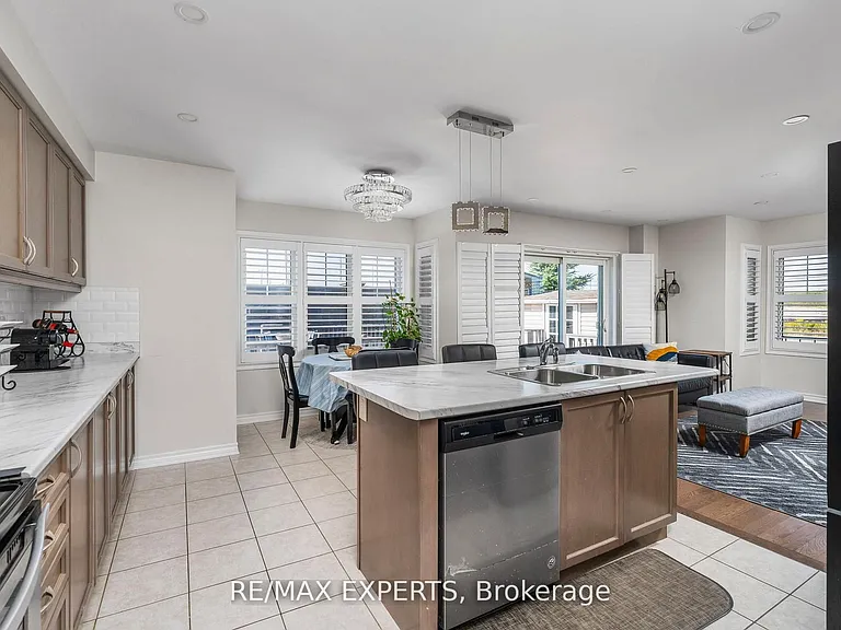 56 Donlamont Cir — Photo 17