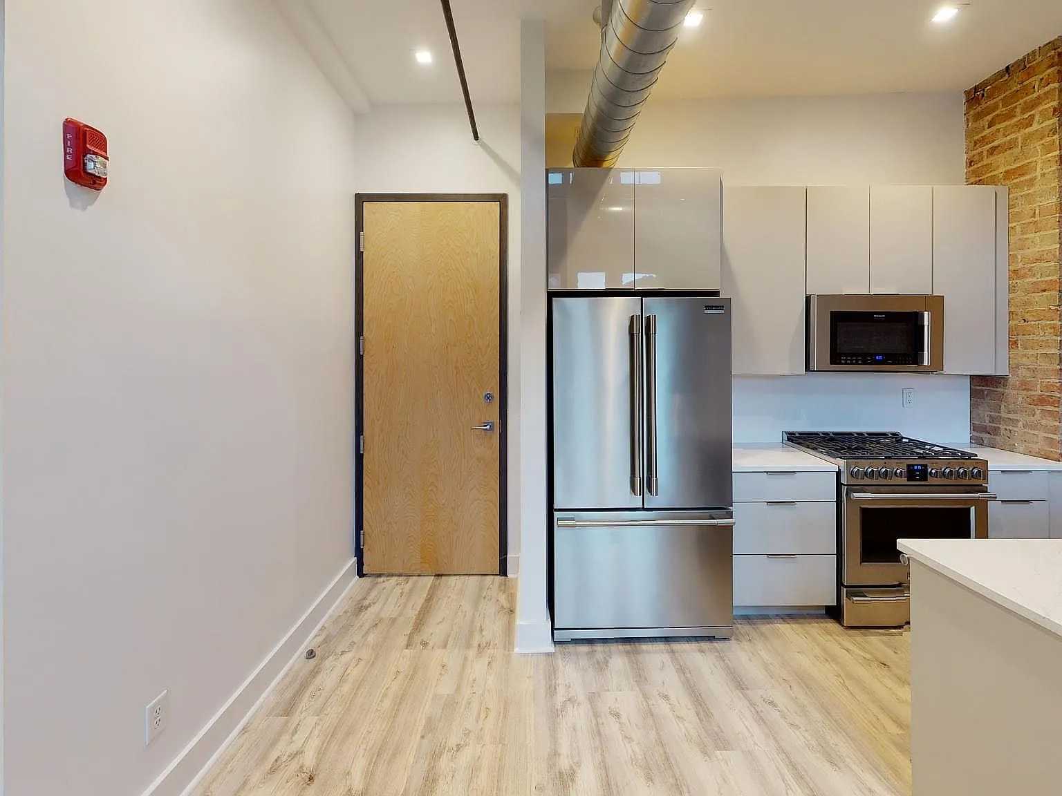 1 bed, $1,695 — Photo 2