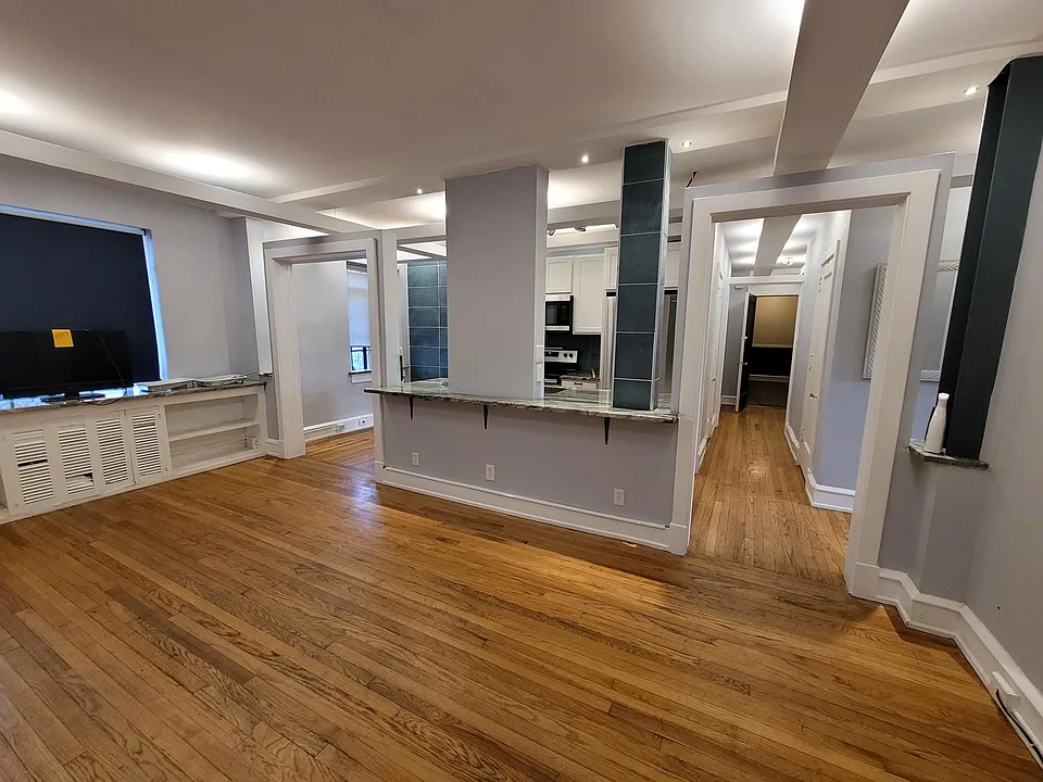 1212 Delaware Ave #C6