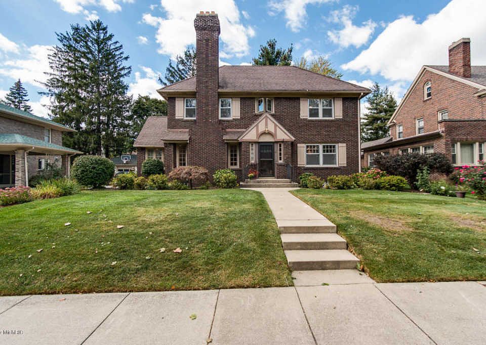 1st image of 845 Iroquois Dr SE