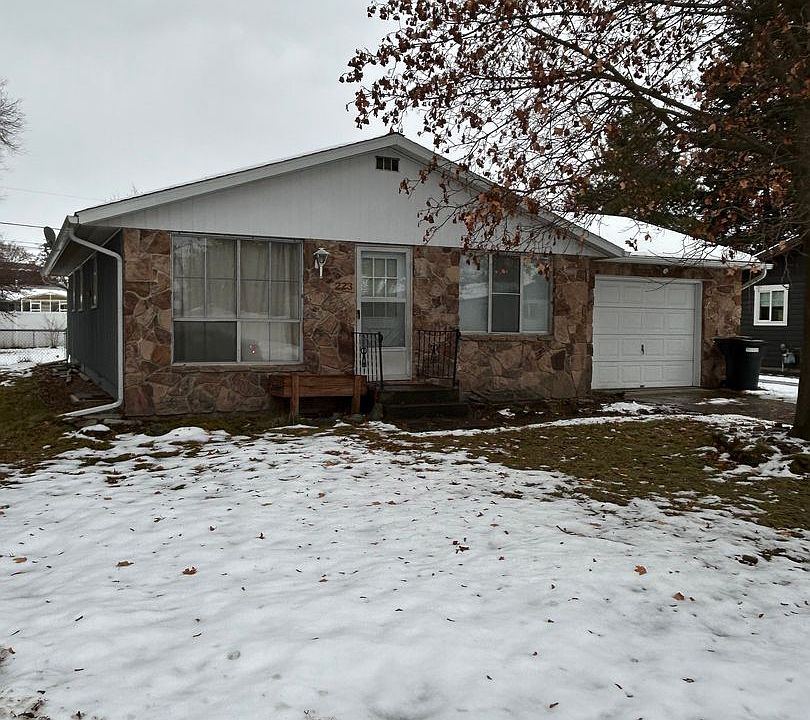 1st image of 223 Glenwood Dr