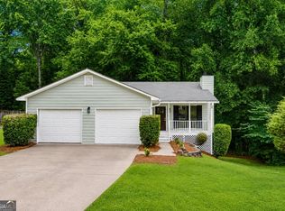 3960 Rocmar Dr, Snellville, GA 30039
