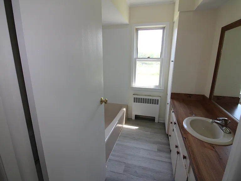 229 Pittstown Rd — Photo 15