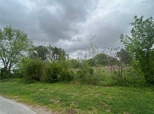 106 Nelson Park Rd SW, Gravette, AR 72736