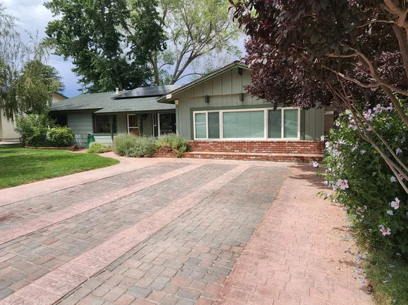 2977 Indian Creek Dr, Bishop, CA 93514