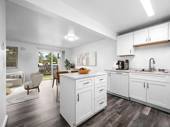 Inglewood Apartments