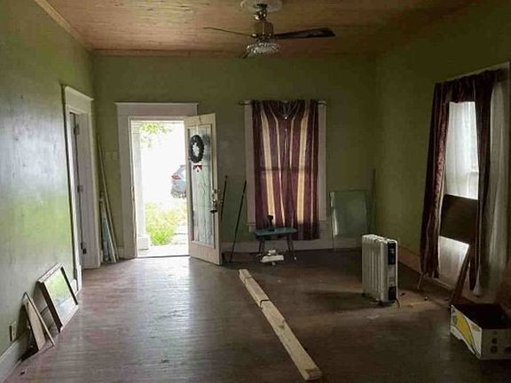 Additional Living Room