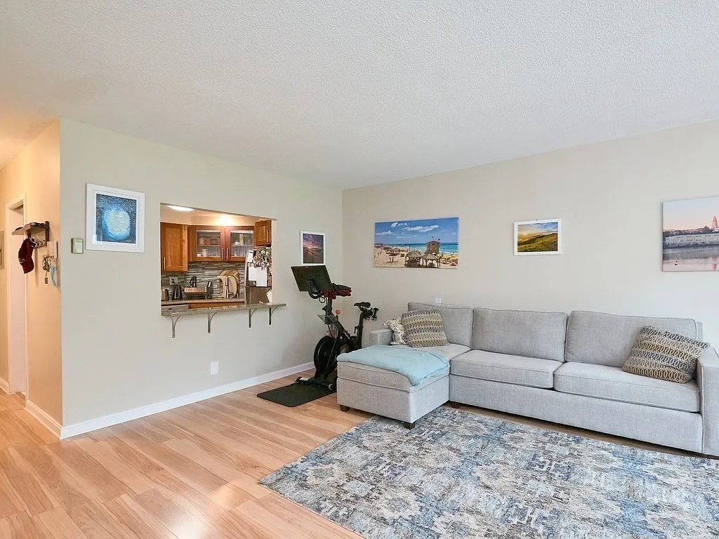 1 bed, 1.5 bath, 826 sqft, $2,900 — Photo 3