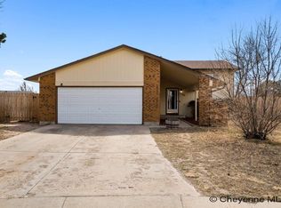 1520 Ahrens Ave, Cheyenne, WY 82007
