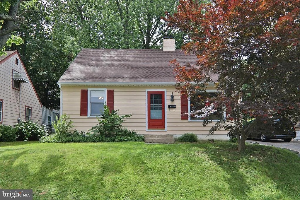 1349 Rothley Ave photo 1