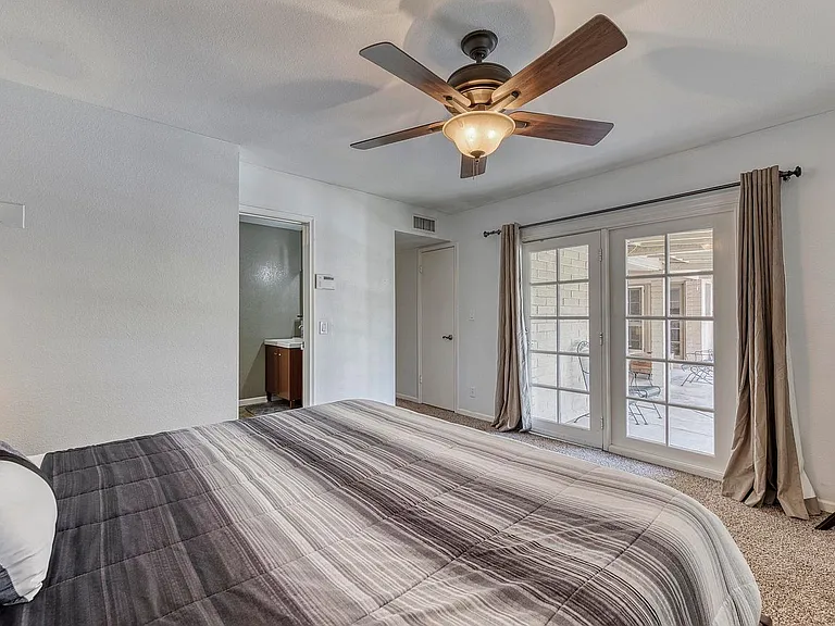 3002 N 81st Pl — Photo 11
