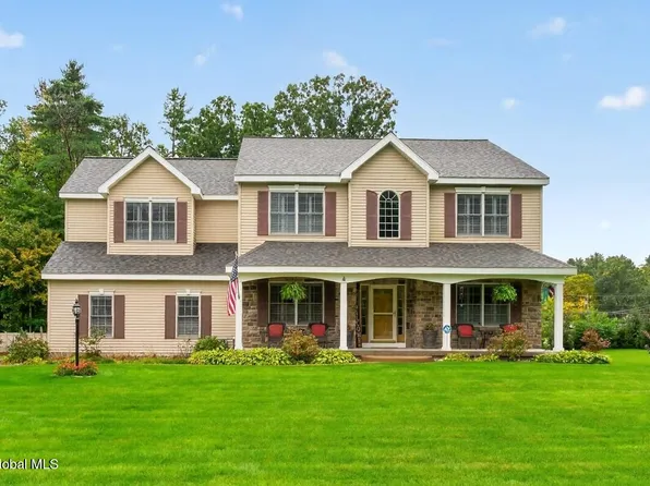 4 Quincy Lane, Queensbury, NY 12804