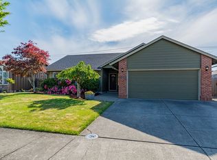 1592 Iron Horse Rd, Eugene, OR 97402