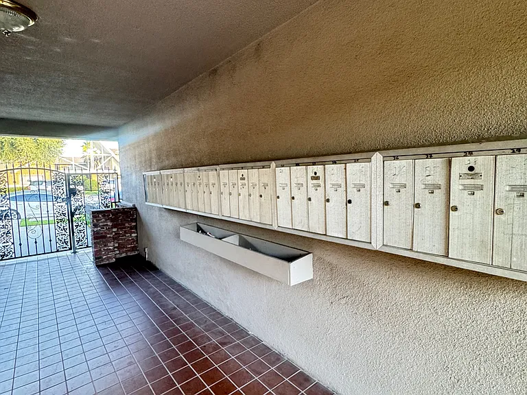 1235 N San Gabriel Ave #19 — Photo 12
