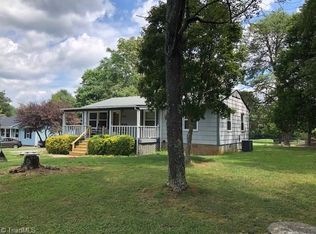 8204 Spotswood Rd, Summerfield, NC 27358