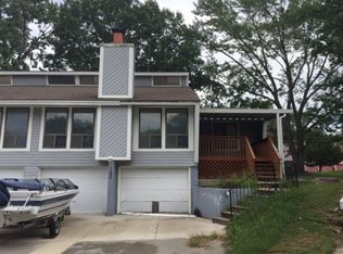 7449 Isabel Ct, Kansas City, KS 66112