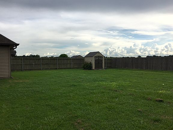 4th image of 212 Ennis Dr
