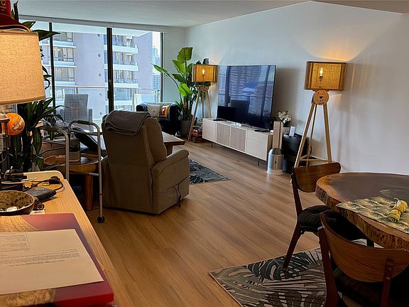 3rd image of 1860 Ala Moana Blvd APT 1509