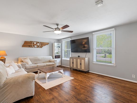 4th image of 7448 Harrow Dr