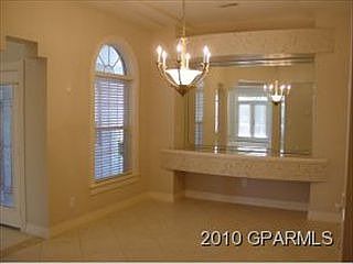 4th image of 413 Honeysuckle Ct