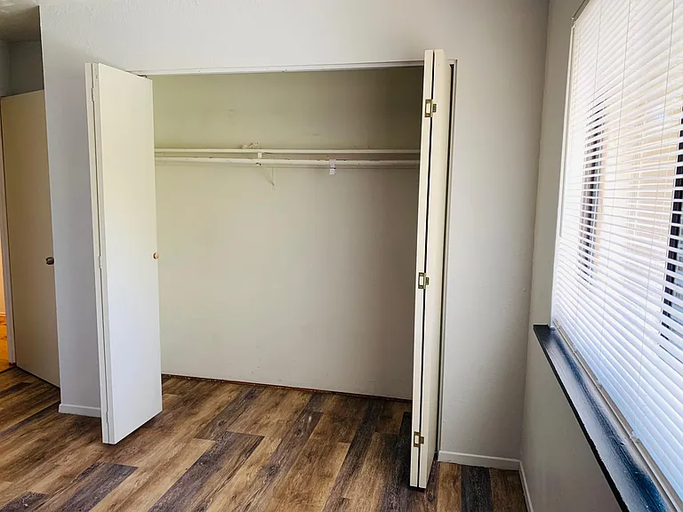 1500 W Rio Salado Pkwy — Photo 12