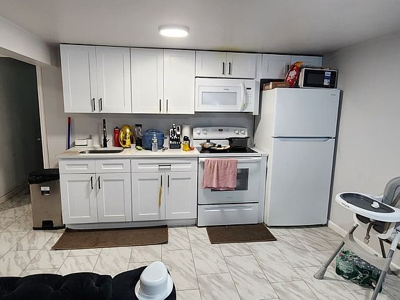 4th image of 7 E Gibbons St #1