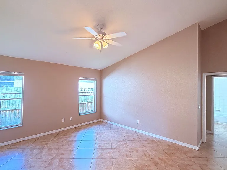 12424 Wilcox Ct — Photo 23
