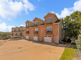 319 Timber Ridge Dr, Grafton, IL 62037