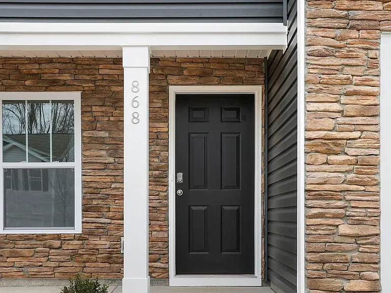 868 Wolverine Ln — Photo 2