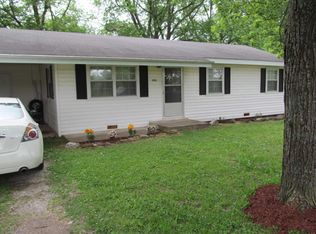 304 8th St, Washburn, MO 65772