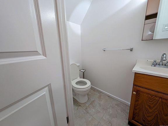 5th image of 23 Shea Ave