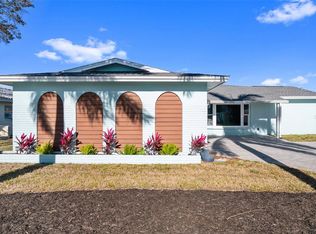 11145 4th St E, Treasure Island, FL 33706