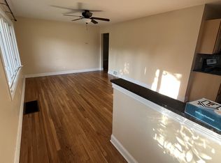 8323 Columbia Ave, Munster, IN 46321