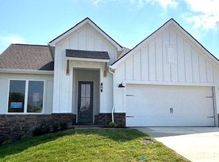 1146 Callaway Dr, Lebanon, TN 37087