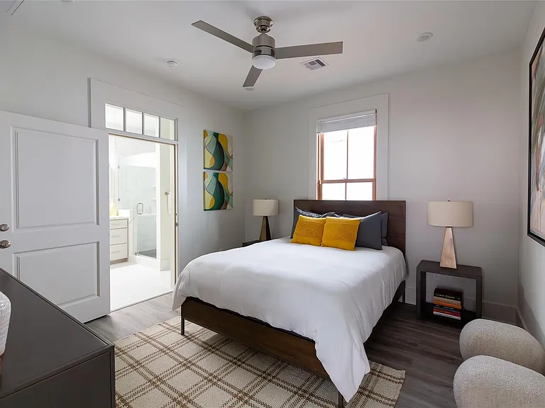 3209 Avenue P 1/2 — Photo 19
