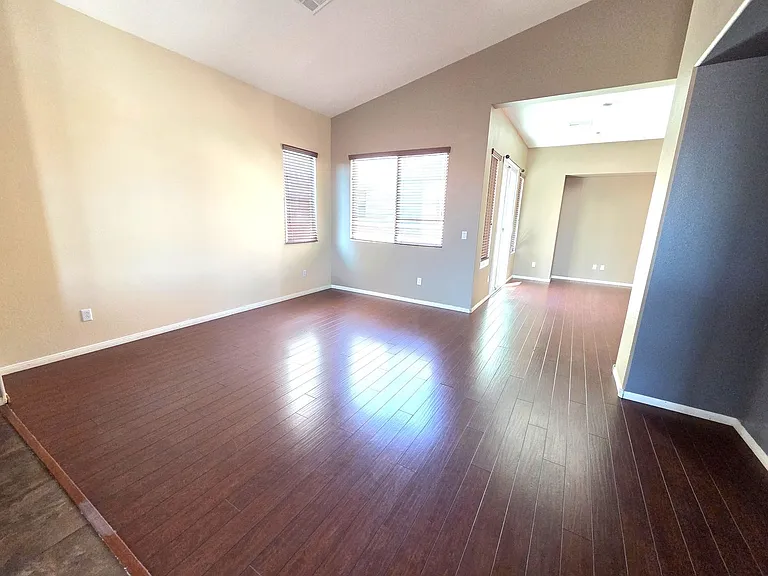 6566 Brooklyn Heights St — Photo 7