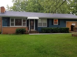 302 N Vine St, Marshfield, MO 65706