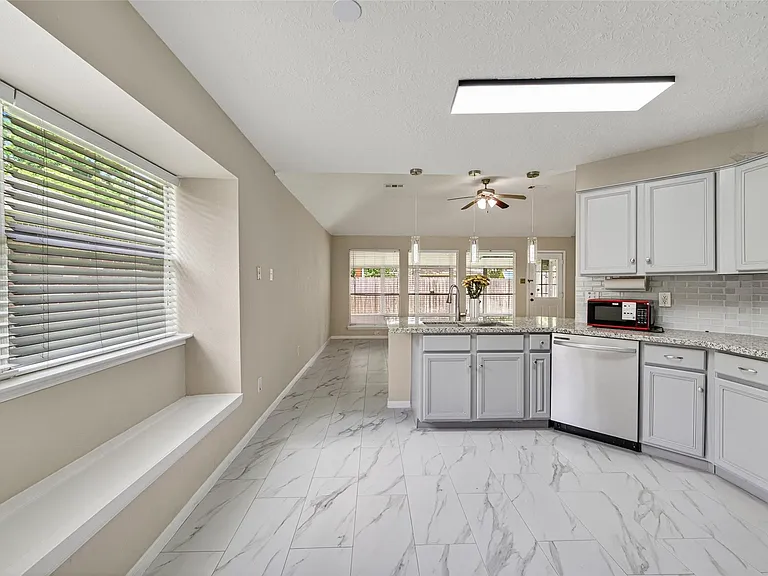 16514 Camino Del Sol Dr — Photo 15